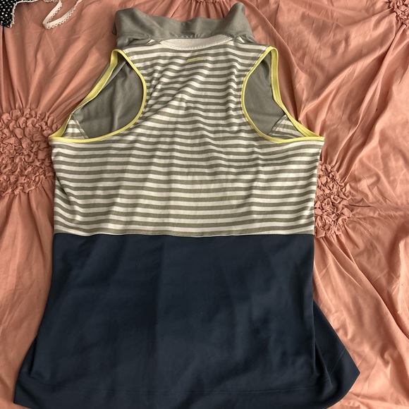 Golf top - Picture 2 of 3